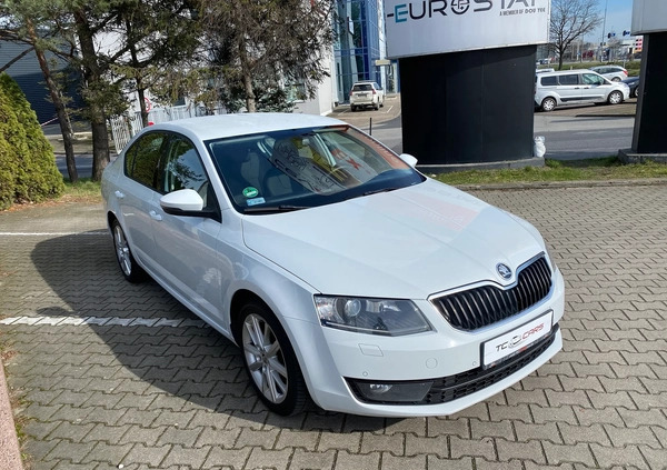 Skoda Octavia cena 45200 przebieg: 190187, rok produkcji 2016 z Ścinawa małe 106